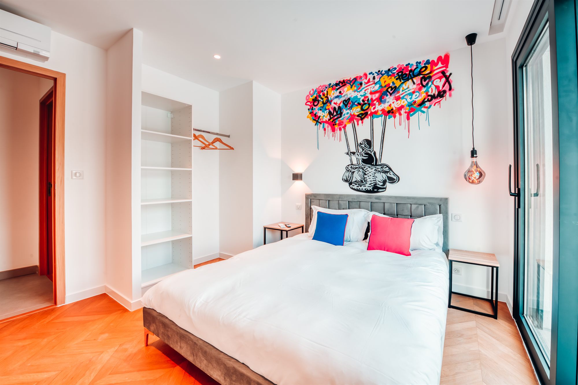 Villa Nirvana — chambre pop art