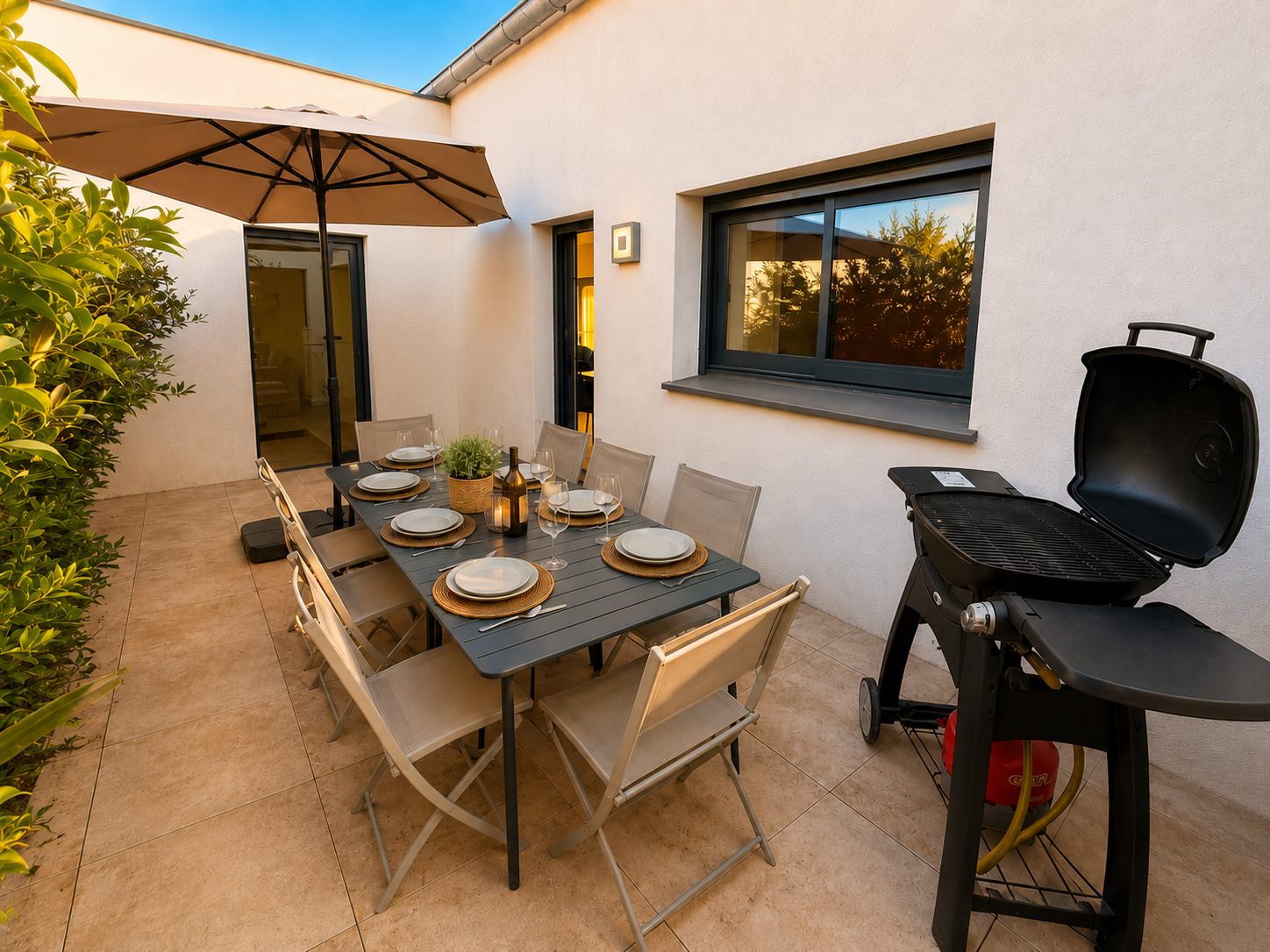 Salle à manger villa 8 personnes L'Isle-sur-la-Sorgue
