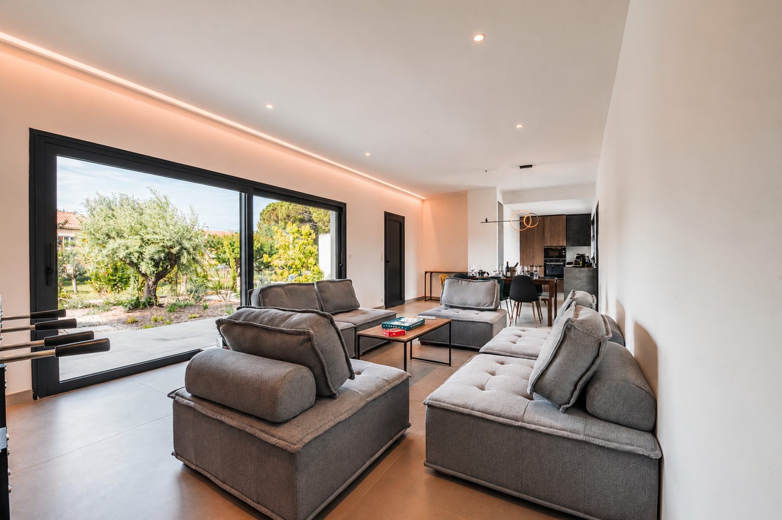Villa Nirvana — salon