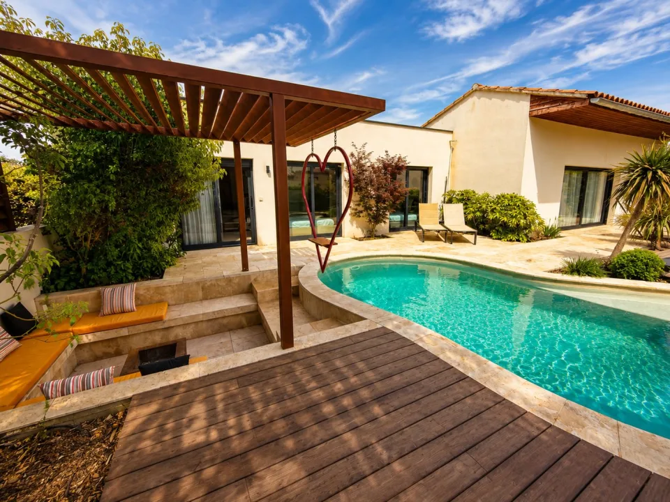 Villa Oasis — piscine et pergola