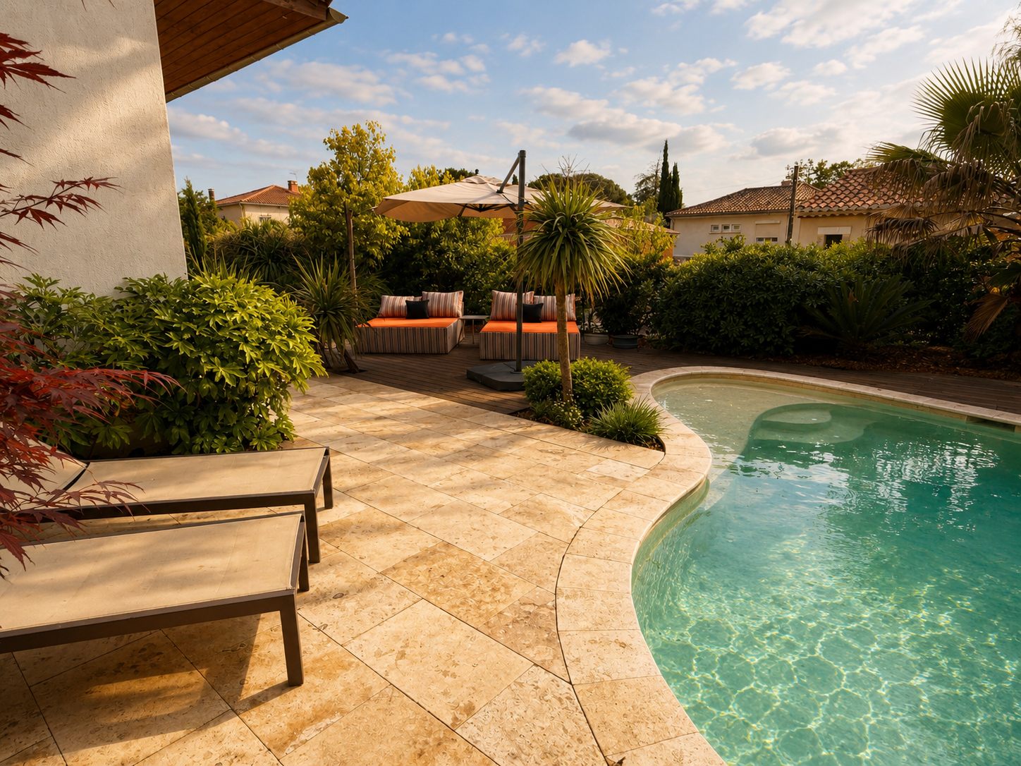 Terrasse et piscine villa vacances L'Isle-sur-la-Sorgue