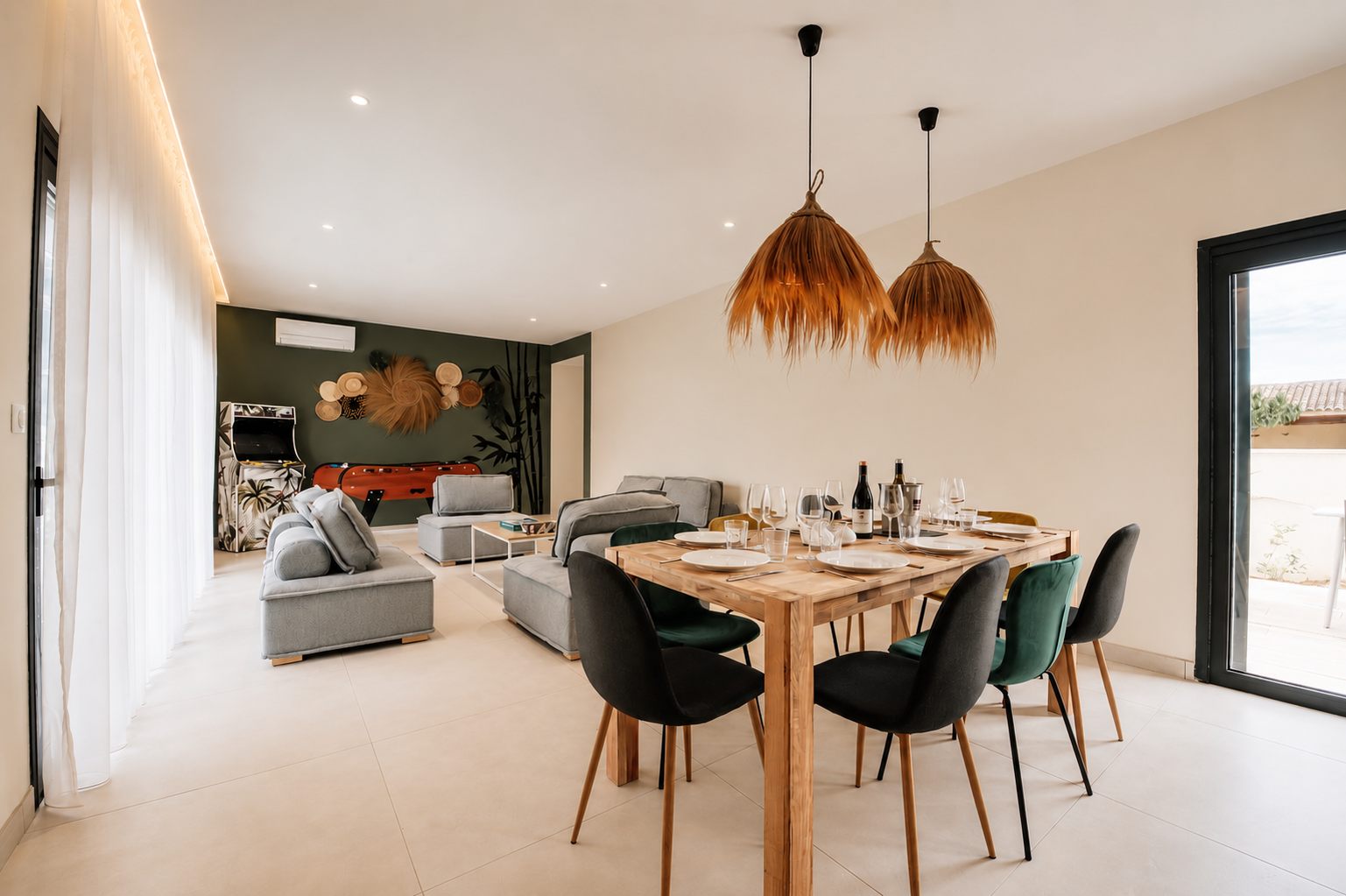 Salle à manger villa 8 personnes L'Isle-sur-la-Sorgue